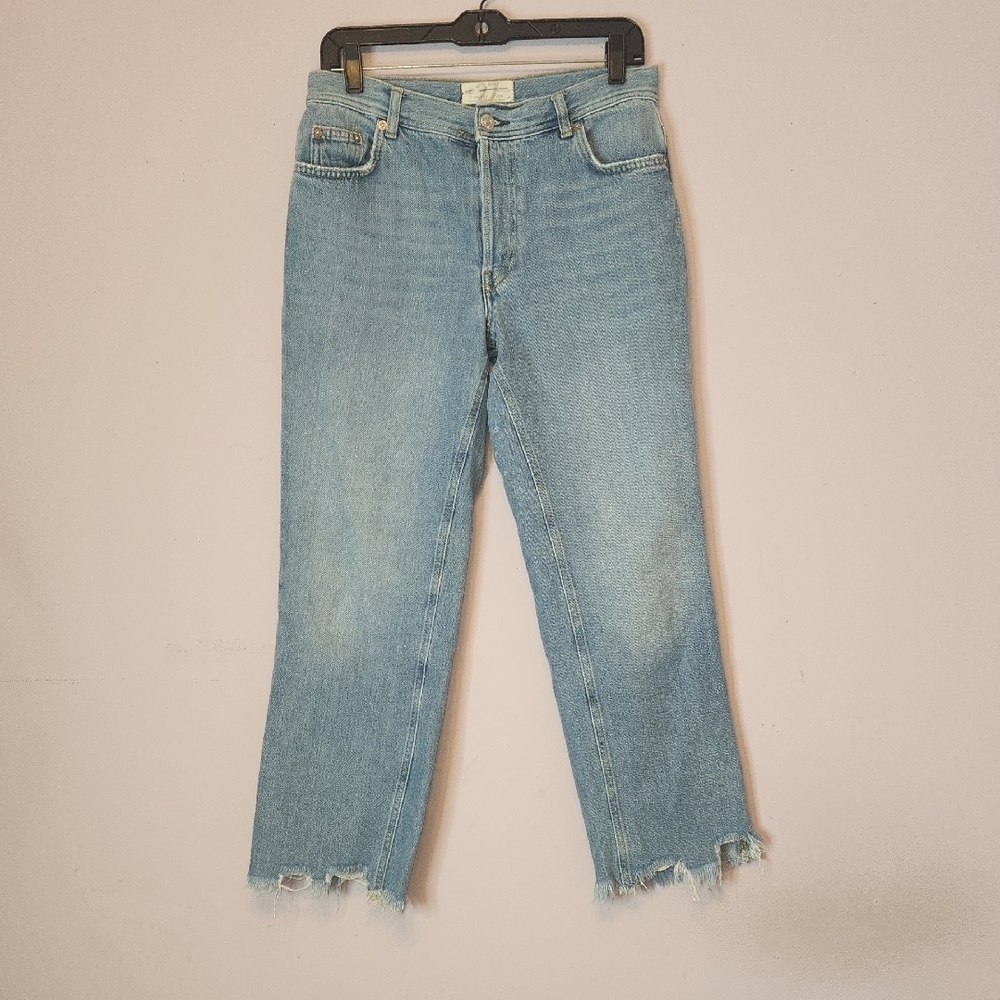 FP WE THE FREE Straight Leg Raw Hem Jeans, size 27